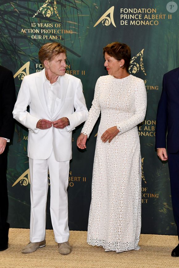 Robert Redford et sa femme Sibylle Szaggars durant la cérémonie de Remise des Prix de la Fondation Prince Albert II de Monaco, au Grimaldi Forum, à Monaco, le 29 octobre 2021  © Bruno Bebert/Bestimage