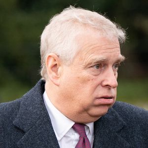 L'ex-femme du prince Andrew utilisait la confession et jouait la carte de la victime pour attendrir l’opinion, toujours selon le spécialiste.
Le duc d'York après avoir assisté au service religieux du matin de Noël à l'église St Mary Magdalene à Sandringham, Norfolk. 
© PA Photos/ABACA