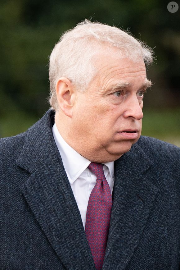 L'ex-femme du prince Andrew utilisait la confession et jouait la carte de la victime pour attendrir l’opinion, toujours selon le spécialiste.
Le duc d'York après avoir assisté au service religieux du matin de Noël à l'église St Mary Magdalene à Sandringham, Norfolk. 
© PA Photos/ABACA
