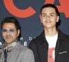 Le Parc des Princes a fait le plein de stars mardi soir pour vibrer devant la victoire éclatante du PSG face au Barça (4-2). 

Jamel Debbouze et Léon Debbouze - Première du film "Mercato" au cinéma "Le Grand Rex" à Paris
© Guirec Coadic/Bestimage