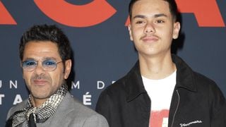 Jamel Debbouze dans les tribunes du PSG avec son fils Léon, 17 ans, et une légende du rock