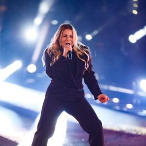 France Télévisions et l'AFM-Téléthon lui ont apporté leur soutien dans un communiqué

Exclusif - Santa - Tournage de l'émission "La grande soirée du 31 décembre de Paris" au Musée du Quai Branly à Paris, diffusée le 31 décembre sur France 2
© Christophe Clovis / Bestimage