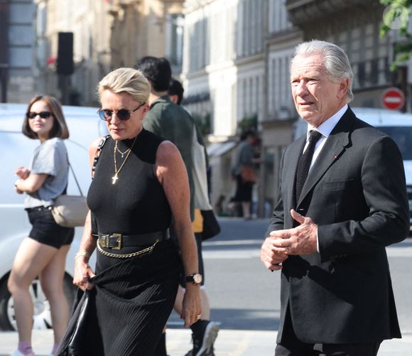Comme l'ont rapporté nos confrères de "Closer" ce vendredi 1er août 2025, les tourtereaux ont mis le cap sur le bassin d'Arcachon pour souffler avant la grande rentrée. 

Sophie Davant et son compagnon William Leymergie - Arrivées aux obsèques de Philippe Labro en l'église de Saint-Germain-des-Prés à Paris le 13 juin 2025. © Dominique Jacovides - Christophe Clovis / Bestimage