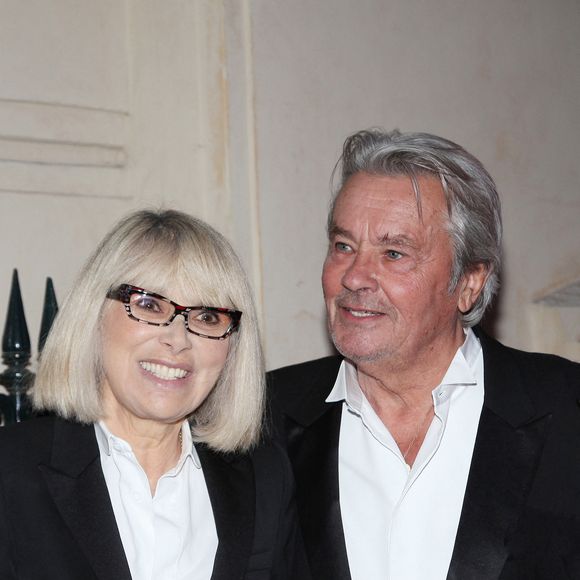 Alain Delon et Mireille Darc le 4 mai 2013 à Cannes, France.

©Agence / Bestimage