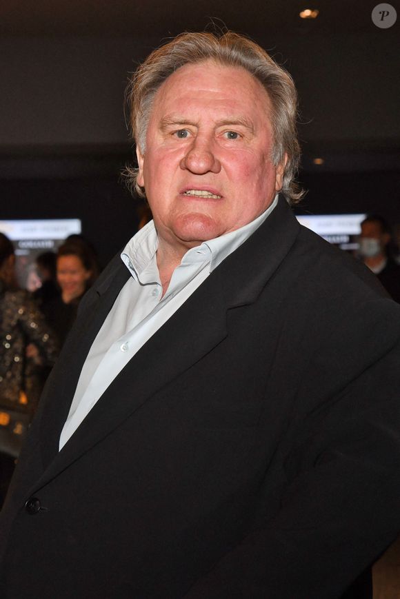 Gérard Depardieu lors de la soirée de clôture de la 3eme édition du Festival Cinéroman à Nice, le 24 octobre 2021. C'est avec la remise des prix et la projection en avant première du film Goliath, réalisé par F.Tellier, que Cinéroman s'est achevé avec en invité surprise, G.Depardieu. 
©Bruno Bebert / Bestimage