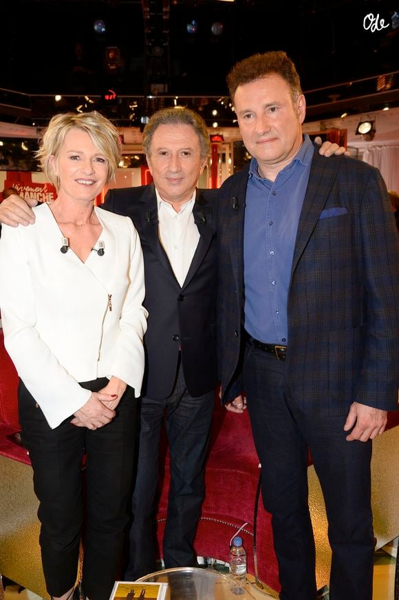 Sophie Davant, Michel Drucker et Pierre Sled - Enregistrement de l'émission "Vivement Dimanche" à Paris le 1er Avril 2015. L'émission sera diffusée le 05 Avril 2015. Invité principal Sophie Davant. COADIC GUIREC / BESTIMAGE