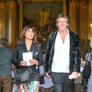 Jean-Luc Reichmann et sa femme Nathalie Lecoultre - Mariage d'Hugues Aufray et de Murielle Mégevand à l’église Saint-Vigor de Marly-Le Roy, France, le 2 septembre 2023.
