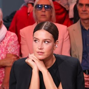 Adèle Exarchopoulos - Plateau de l'émission "C à vous" lors du 79ème Festival International du Film de Cannes le 18 mai 2026. © Jack Tribeca / Bestimage