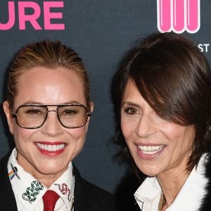 Maria Bello et Dominique Crenn - Photocall du dîner de gala caritatif "Women's cancer research fund" à Beverly Hills le 16 mars 2023.