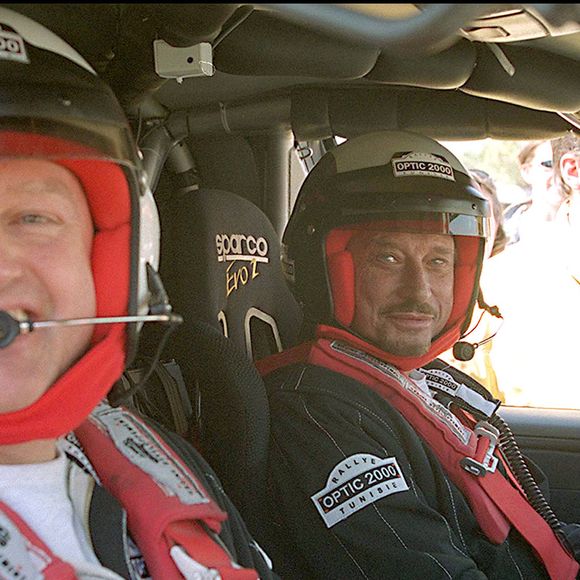 André Boudou et Johnny Hallyday lors du Rallye Optic 2000 en Tunisie.  © Angeli Jacovides Bestimage
