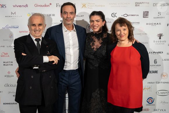 Ce beau monde a défendu la cause de l'association ElisaCare  

Alain Terzian, Anthony Delon, Astrig Siranossian et Anne Roumanoff à la soirée de gala de l'association ElisaCare au restaurant Ledoyen à Paris le 10 décembre 2024.

© Anthony MKRTCHIAN