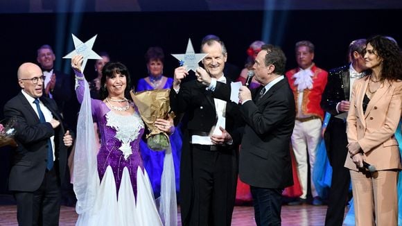 Cette animateur télé, aujourd'hui star dans les campings, est devenu grand-père : sa fille lui a offert une petite Rose mais il a un grand regret