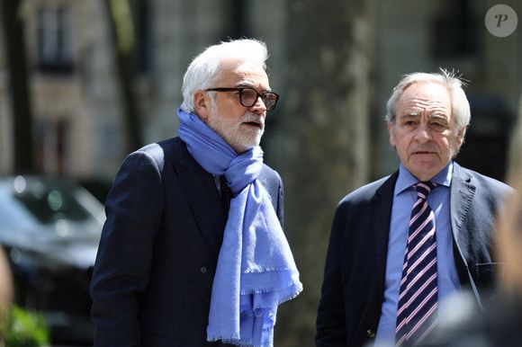 Pascal Praud, journaliste français assistant à la cérémonie d'enterrement de Daniel Bilalian à l'église Saint-Pierre de Neuilly-sur-Seine, près de Paris, France, le 22 mai 2025.  Photo par Raphael Lafargue/ABACAPRESS.COM