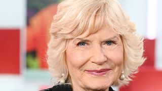 Vivement dimanche : Catherine Ceylac accompagnée de son compagnon, ancienne star du JT