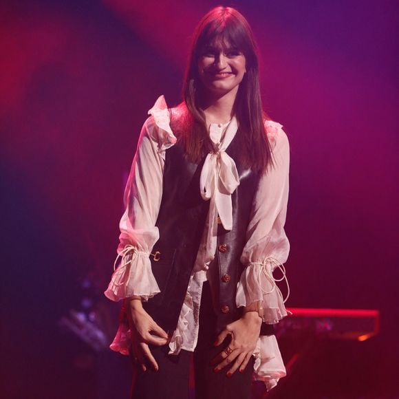 Clara Luciani (Grand prix de la chanson française (créateur, interprète)) - Cérémonie des "Grands prix SACEM 2022" à la Maison de la radio, le 13 décembre 2022. © Christophe Clovis / Bestimage