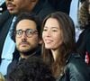 la journaliste en couple avec Thomas Hollande
Thomas Hollande et sa femme Emilie Broussouloux - People des les tribunes de la coupe du Monde de Rugby France 2023 - Match de quart de finale "France-Afrique du Sud (28-29)" au Stade de France à Saint-Denis 15 octobre 2023. © Moreau-Jacovides/Bestimage