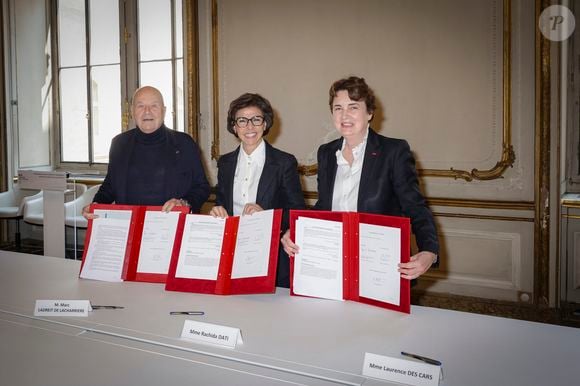 Marc Ladreit de Lacharrière a officialisé un partenariat puissant au service de la culture

Rachida Dati, Laurence des Cars, Marc Ladreit de Lacharrière, Signature d’une convention entre le Musée du Louvre et le Musée du Quai Branly, financée exclusivement par M.Ladreit de Lacharrière, en présence de Madame La Ministre Rachida Dati, à Paris, France, le 25 mars 2025. © Jack Tribeca/Bestimage