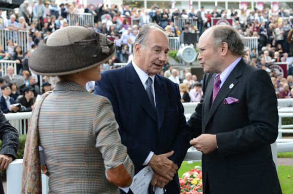 L-R : Zahra Aga Khan, son père, le prince Karim Aga Khan, leader ismaélien et propriétaire de chevaux de course, et Alain Wertheimer assistent au Qatar Prix de l'Arc de Triomphe qui se tient à l'hippodrome de Longchamp, à Paris, France, le 6 octobre 2013. Photo by Ammar Abd Rabbo/ABACAPRESS.COM