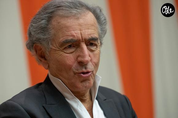 Ses troubles du sommeil remontent à l'enfance.

Bernard-Henry Levy lors de la projection et de la table ronde de son documentaire "Pourquoi l'Ukraine" au siège de l'ONU à New York City, New York, Etats-Unis, le 27 octobre 2022. L'événement était organisé par la Mission française auprès de l'ONU. © Lev Radin/Pacific Press/Bestimage