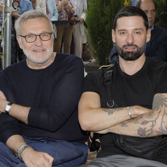 Voilà une nouvelle à laquelle personne ne s'attendait 

Exclusif - Laurent Ruquier et son compagnon Hugo Manos 
Inauguration de la place Line Renaud a Rueil-Malmaison.
© Jlppa / Bestimage
