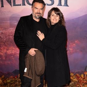 La raison ? "Je ne peux pas présenter et être dans la boîte ! Ce serait un peu trop décalé, et nous sommes assez pudiques"



Maxime Chattam et Faustine Bollaert assistent à La Reine Des Neiges 2, Paris Gala Screening at Cinema Le Grand Rex on November 13, 2019 in Paris, France.Photo by David Niviere/ABACAPRESS.COM