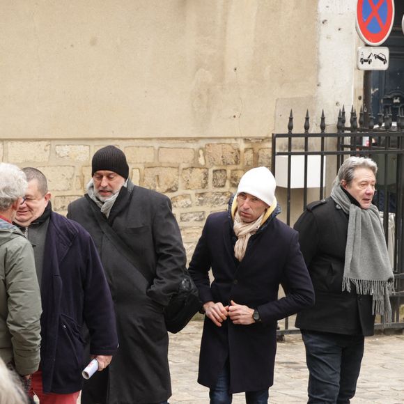 Nicolas Canteloup assistant à la cérémonie d'enterrement de Jean-Luc Petitrenaud à l'église Saint-Pierre du Gros Caillou dans le 7e arrondissement de Paris, France, le 17 janvier 2025. Jean-Luc Petitrenaud, critique gastronomique et personnalité de la télévision française, est décédé le 10 janvier à l'âge de 74 ans. Photo par Nasser Berzane/ABACAPRESS.COM