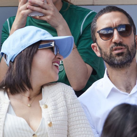 Jimmy Mohamed et sa femme Souailla - Célébrités dans les tribunes des Internationaux de France de tennis de Roland Garros 2024 à Paris le 26 mai 2024. © Moreau-Jacovides/Bestimage