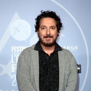 A l'occasion de la sortie de son livre "Le buveur de brume" chez Stock, on apprend qu'il a enfin trouvé son nid douillet parfait 
Guillaume Gallienne - Photocall dans le cadre de la soirée de clôture de la 28ème édition du Festival international du film de comédie de l'Alpe d'Huez le 18 janvier 2025. © Dominique Jacovides / Bestimage