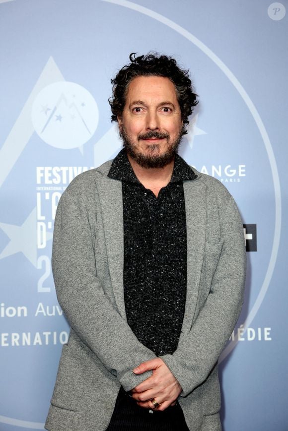 A l'occasion de la sortie de son livre "Le buveur de brume" chez Stock, on apprend qu'il a enfin trouvé son nid douillet parfait 
Guillaume Gallienne - Photocall dans le cadre de la soirée de clôture de la 28ème édition du Festival international du film de comédie de l'Alpe d'Huez le 18 janvier 2025. © Dominique Jacovides / Bestimage