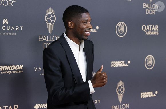 Ousmane Dembele, réagit après avoir remporté le Ballon d'Or masculin lors de la cérémonie de remise du Ballon d'Or France Football 2025 au Théâtre du Chatelet à Paris, France, le 22 septembre 2025. © Xinhua/ABACA