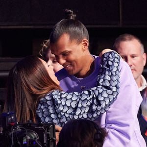 Les photos sont signées leur garçon de six ans.

 Exclusif - Stromae avec Coralie Barbier en backstage de la 38e cérémonie des Victoires de la musique à la Seine musicale de Boulogne-Billancourt, le 10 février 2023. 

Photo : Moreau-Veren / Bestimage