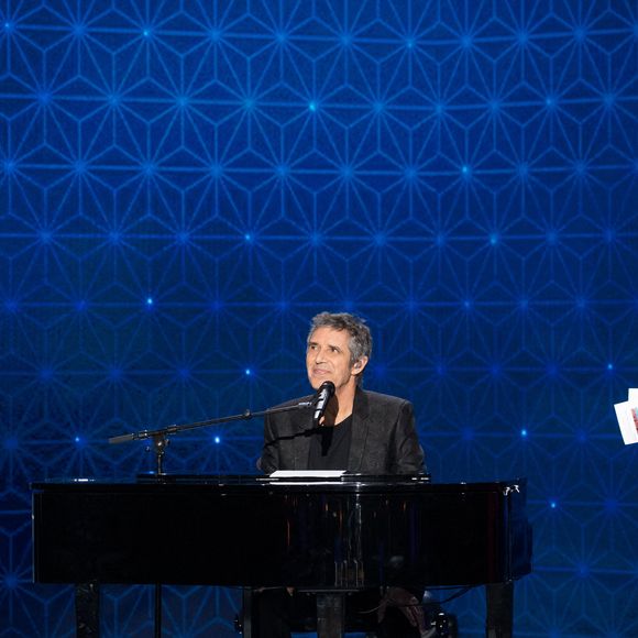 Exclusif - Carla Bruni Sarkozy, Julien Clerc, Faustine Bollaert - Enregistrement de l'émission "La Boîte à Secrets 8", présentée par F.Bollaert et qui sera diffusée le 7 mai sur France 3. Le 19 janvier 2021
© Tiziano Da Silva / Bestimage