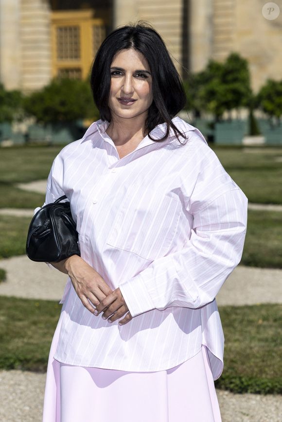 L’actrice est enceinte de son troisième enfant à 46 ans, une heureuse nouvelle confirmée par une vidéo.

Geraldine Nakache - VIP @ Défilé de mode Jacquemus dans les jardins de l'Orangerie à Versailles le 29 juin 2025. au photocall du défilé Jacquemus de la mode homme Printemps/Été 2026 dans le cadre de la Fashion Week de Paris dans les jardins de l'Orangerie à Versailles, France. © Olivier Borde/Bestimage