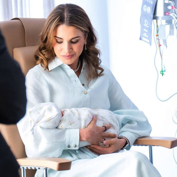 La reine Rania de Jordanie - Naissance de la princesse Iman de Jordanie, fille du prince Hussein de Jordanie et de sa femme la princesse Rajwa au Centre Médical King Hussein à Amman. Le 3 août 2024. Dana Press / Bestimage