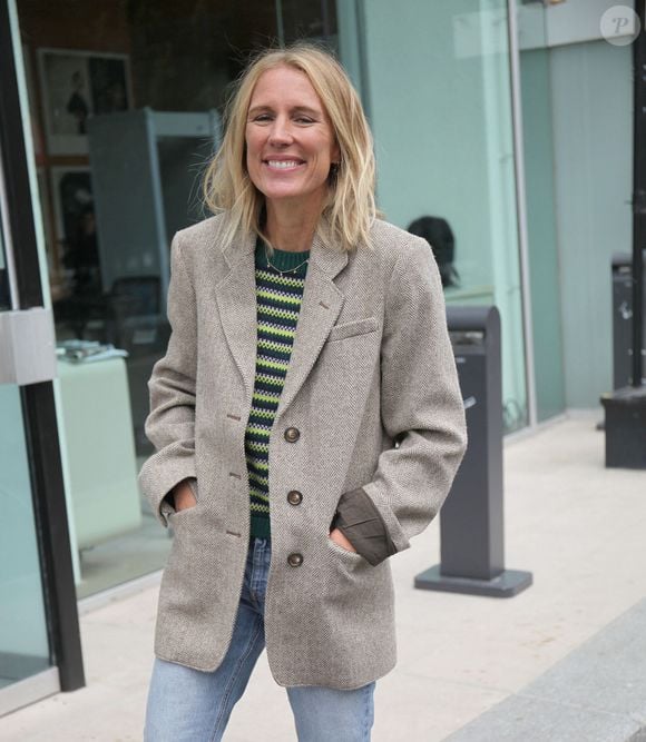 Exclusif - Agathe Lecaron arrive dans les studios de Radio France à Paris le 13 septembre 2022.

© Panoramic / Bestimage