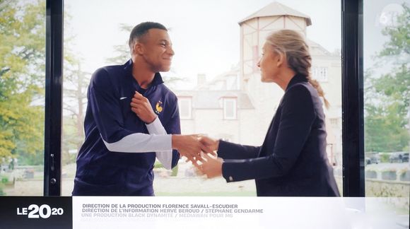 Il vit depuis 2024 dans la capitale espagnole après son départ du PSG.

Captures d'écran de la première émission de Anne-Sophie Lapix "20 20" sur M6 avec son premier invité Kylian Mbappé le 7 septembre 2025.

© Alain Guizard / Bestimage