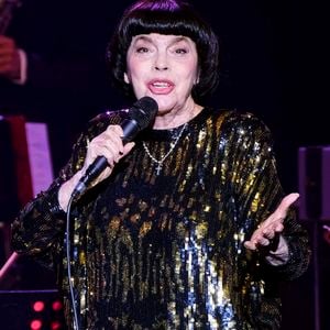 Mireille Mathieu en direct lors d'un concert de sa tournée d'adieu Goodbye my Love Goodbye au Kuppelsaal de Hanovre, le 30 octobre 2024.

Imago / Panoramic / Bestimage
