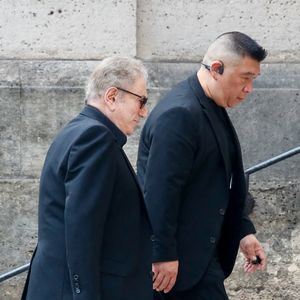 Michel Drucker - Arrivées aux obsèques de Thierry Ardisson en l’église Saint-Roch de Paris, France, le 17 juillet 2025. © Clovis-Jacovides/Bestimage
