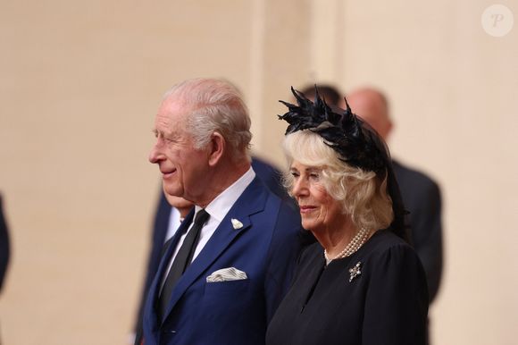 Le roi Charles III d'Angleterre et Camilla Parker Bowles, reine consort d'Angleterre, arrivent au Vatican à Rome, le 23 octobre 2025. Photo par PA Photo/ Bestimage