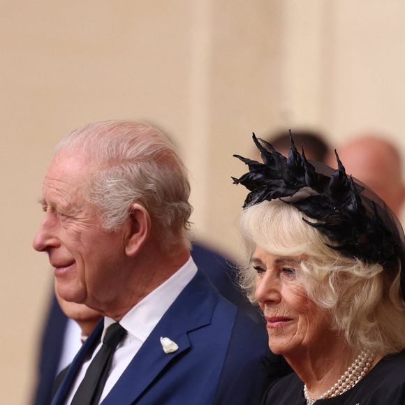 Le roi Charles III d'Angleterre et Camilla Parker Bowles, reine consort d'Angleterre, arrivent au Vatican à Rome, le 23 octobre 2025. Photo par PA Photo/ Bestimage
