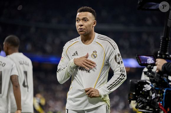 1 février 2026, Madrid, Madrid, Espagne : Kylian Mbappé du Real Madrid CF célèbre après avoir marqué un but pendant le match de football de la Liga entre le Real Madrid CF et le Rayo Vallecano au stade Santiago Bernabeu à Madrid, Espagne, le 1er février 2026 (Image de crédit : © Ruben Albarran/ZUMA Press Wire / Bestimage)