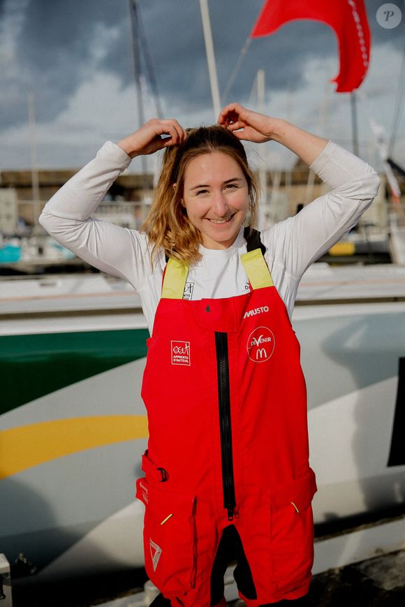 IMOCA La skipper Violette Dorange (DEVENIR) au village de la course avant le départ de la course transatlantique 'The Transat CIC' connue comme la plus ancienne et la plus difficile des courses en solitaire. Le 28 avril, 33 skippers IMOCA, 13 skippers Class40, et 2 dans la catégorie Vintage, partiront de Lorient pour rejoindre New York. Photo prise au port de plaisance de La Base à Lorient, Bretagne, France, le 23 avril 2024, par Marie-Paola BERTRAND-HILLION/ ABACAPRESS.COM