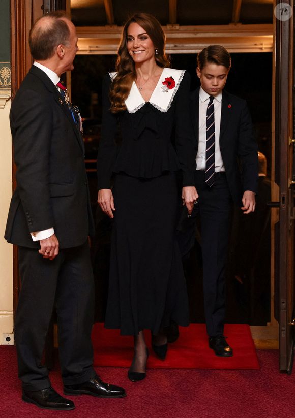 Catherine (Kate) Middleton, princesse de Galles, Le prince George de Galles La famille royale britannique assiste au Festival du Souvenir de la Royal British Legion, en l'honneur des militaires, au Royal Albert Hall à Londres, le 8 novembre 2025. © Julien Burton / Bestimage