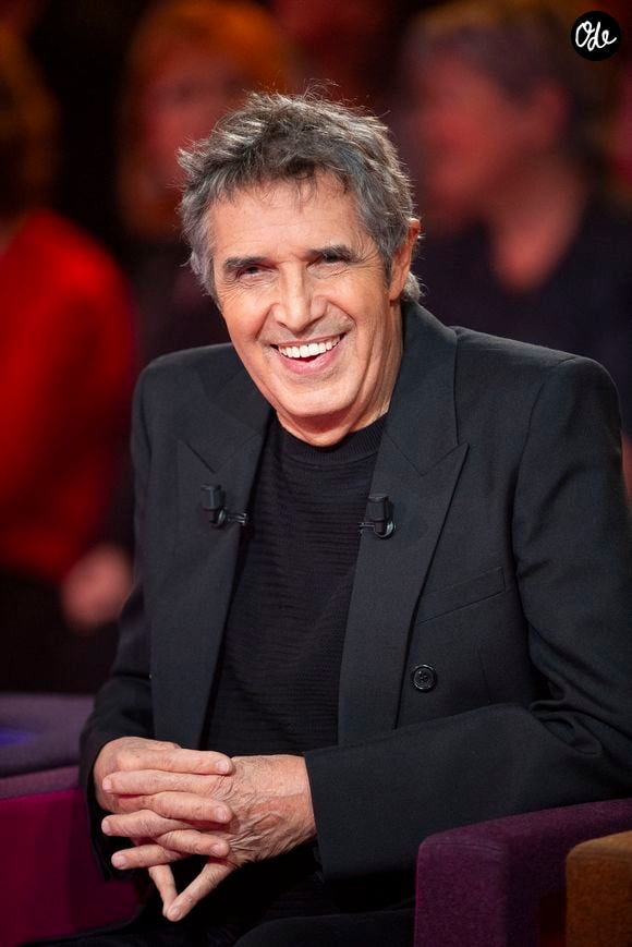 Exclusif - Julien Clerc lors de l'enregistrement de l'émission "Famille je vous aime" à Paris, le 2 décembre 2025. 

© Gaffiot-Perusseau/Bestimage