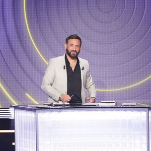 Exclusif - Cyril Hanouna sur le plateau de l’enregistrement de l’émission « Face à Hanouna » présentée par C.Hanouna et diffusée sur C8 le 24 novembre 2024, à Paris, France, le 21 novembre 2024. © Jack Tribeca / Bestimage