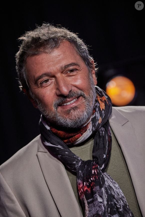 Exclusif - Daniel Lévi - Enregistrement de l'émission "Allez viens je t'emmène…Au Music Hall" au Studio Gabriel à Paris, qui sera diffusée le 28 mai sur France 3. Le 6 avril 2021
© Cyril Moreau / Bestimage