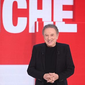 Vivement dimanche revient ce 1ᵉʳ mars avec un plateau exceptionnel et varié.

Exclusif - lors de l'enregistrement de l'émission Vivement dimanche au studio Rive gauche, présentée par M. Drucker, diffusée sur France 3

 © Guillaume Gaffiot/Bestimage