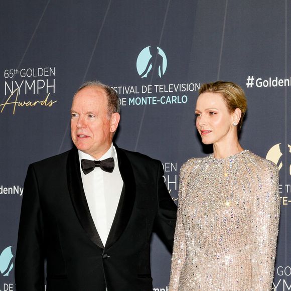 Le prince Albert II de Monaco et la princesse Charlène lors de la cérémonie de clôture du 65ème festival de télévision de Monte-Carlo, Monaco, le 16 juin 2026. © Claudia Albuquerque/Bestimage