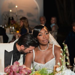 La championne a expliqué ce choix à Vogue : "Nous rêvions de nous marier en Italie, mais nous n'avions pas le temps de régler les formalités administratives."

Mariage de Venus Williams et Andrea Preti Instagram @andreapreti88