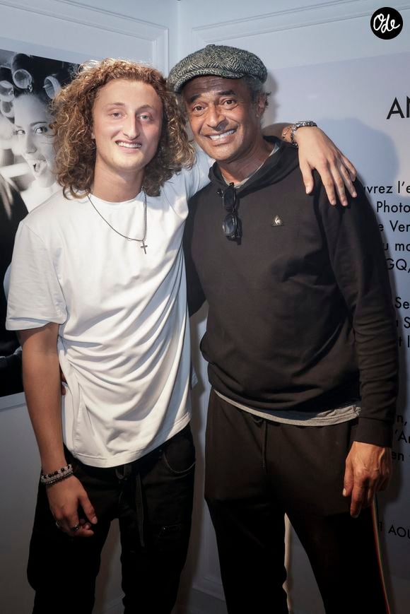 Joalukas Noah et son père Yannick Noah - Isabelle Camus a organisé pour son ami photographe Antoine Verglas, le vernissage de l'exposition éphémère de ses photographies à la Galerie La Hune en partenariat avec YellowKorner le 4 juillet 2023.  © Jack Tribeca/Bestimage